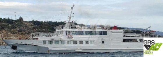 40m、292人乗りの客船を販売します