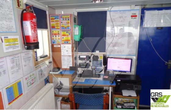 出售一艘50米60座闲置生活舱船