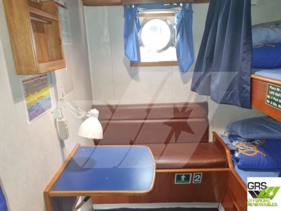 出售一艘50米60座闲置生活舱船