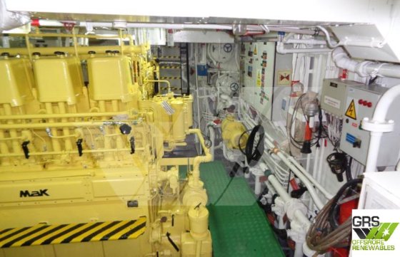 出售一艘50米60座闲置生活舱船