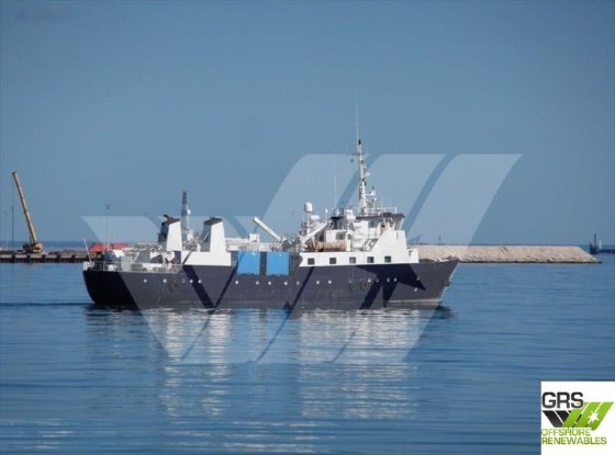 出售一艘50米60座闲置生活舱船