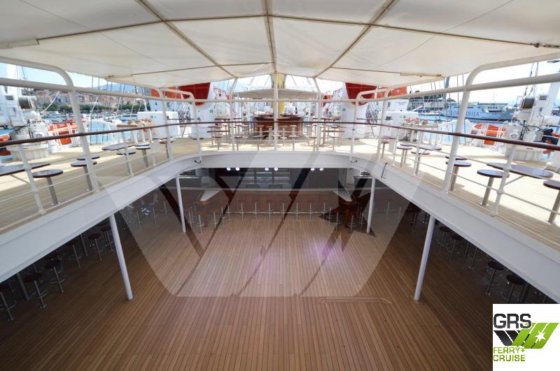 出售的162米300名乘客邮轮船