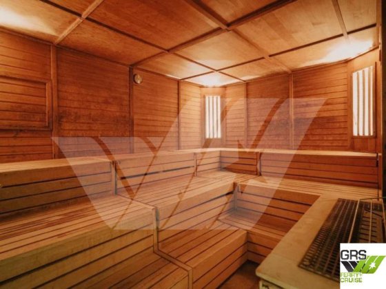 200m、752人乗りクルーズ船販売中