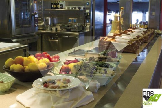 200m、752人乗りクルーズ船販売中