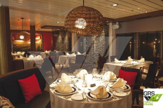 200m、752人乗りクルーズ船販売中