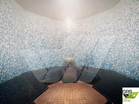 200m、752人乗りクルーズ船販売中