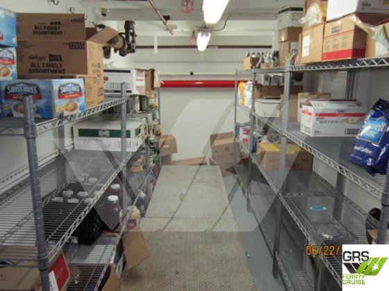 78m、138人乗りのクルーズ船を販売中