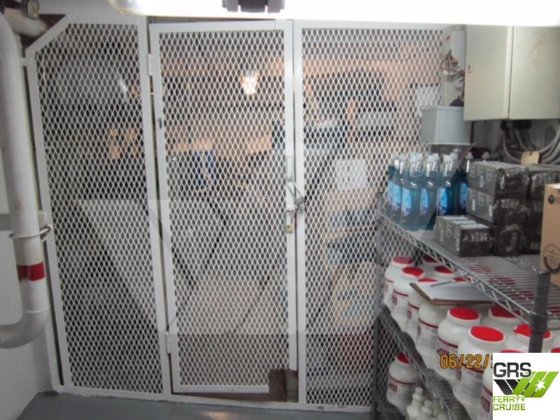 78m、138人乗りのクルーズ船を販売中