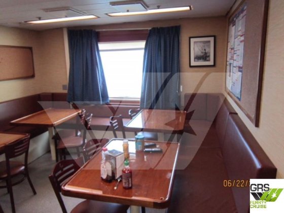 78m、138人乗りのクルーズ船を販売中