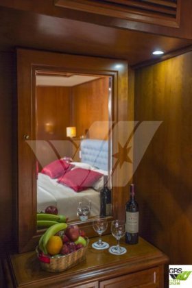 47m、50人乗りのクルーズ船を販売中