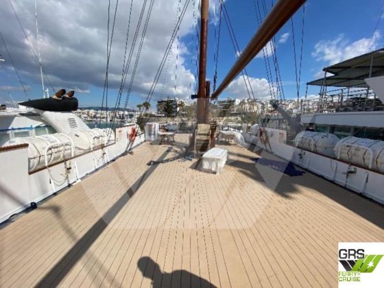 47m、50人乗りのクルーズ船を販売中