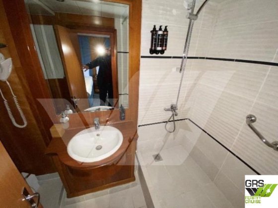 47m、50人乗りのクルーズ船を販売中