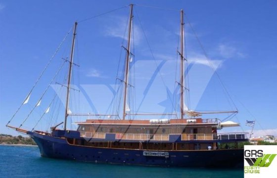 47m、50人乗りのクルーズ船を販売中