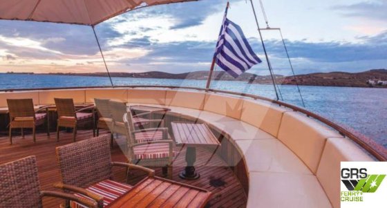 47m、50人乗りのクルーズ船を販売中