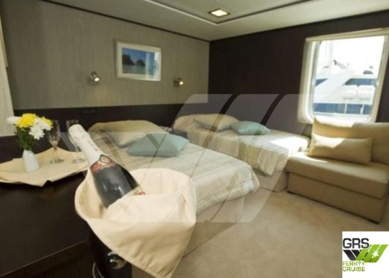 56m、49人乗りのクルーズ船を販売中