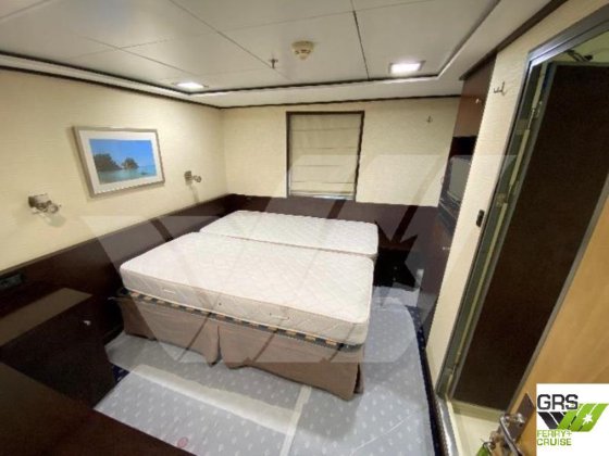 56m、49人乗りのクルーズ船を販売中