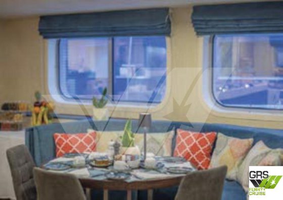 56m、49人乗りのクルーズ船を販売中