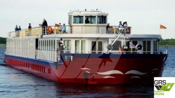 全長83m、定員80名のクルーズ船を販売中