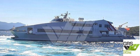 48m、417人乗りの客船を販売します