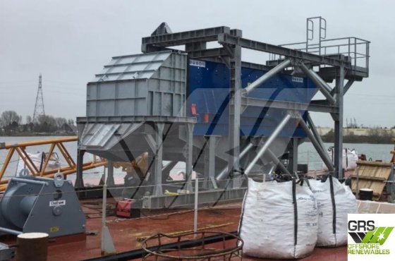 LIEBHERR HS 8100.1-E 起重机焊接在驳船上 /