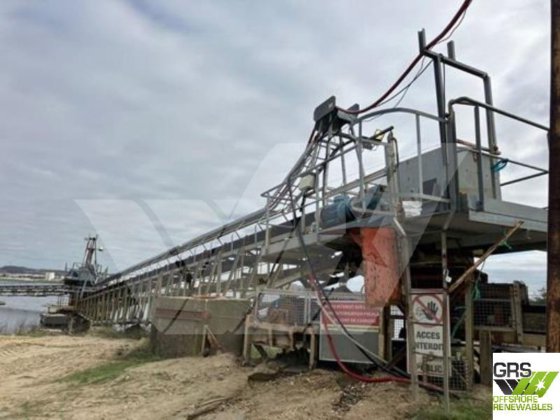 LIEBHERR HS 8100.1-E 起重机焊接在驳船上 /