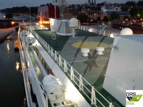 122米 载客量780人