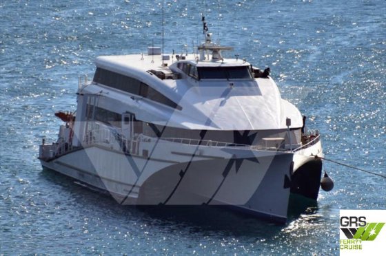 55m、484人乗りの客船を販売します