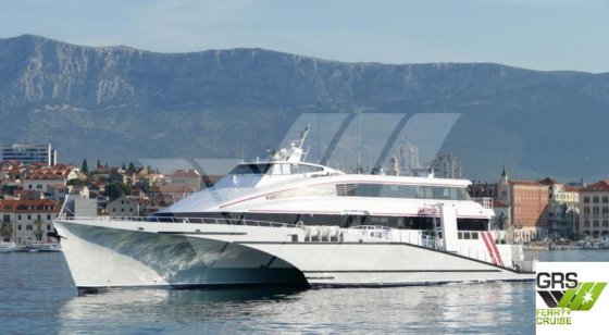 55m、484人乗りの客船を販売します