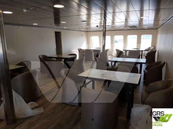 108米 1500人 乘客