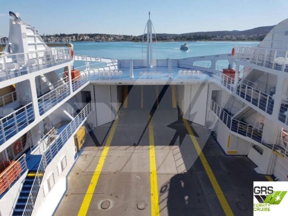 108米 1500人 乘客