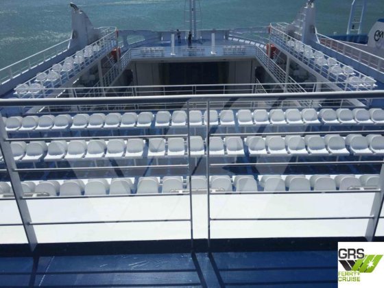 108米 1500人 乘客