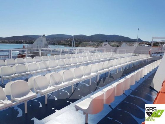 108米 1500人 乘客