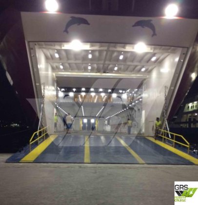 108米 1500人 乘客