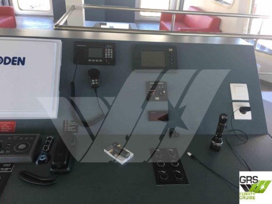 108米 1500人 乘客