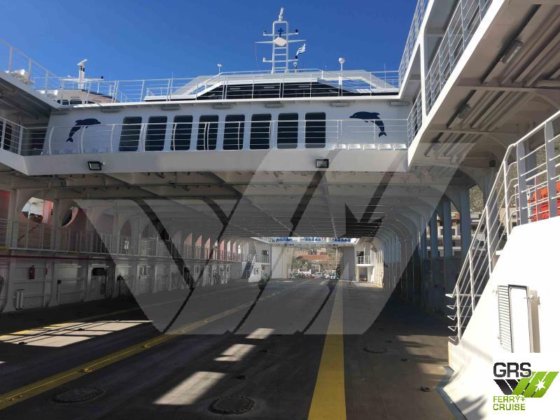 108米 1500人 乘客