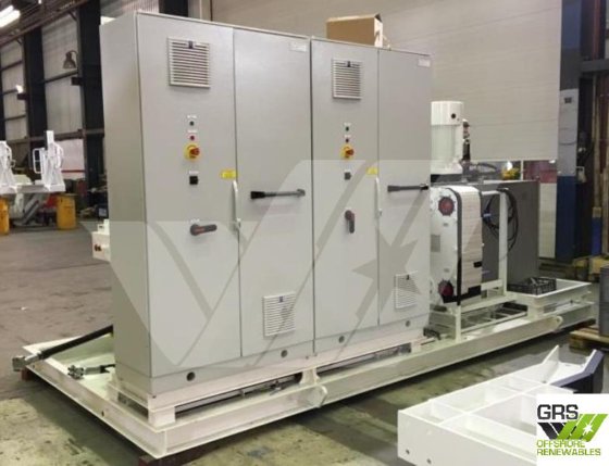 舷梯 SMST 带塔架，含 3 吨运动补偿起重机