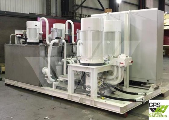 舷梯 SMST 带塔架，含 3 吨运动补偿起重机