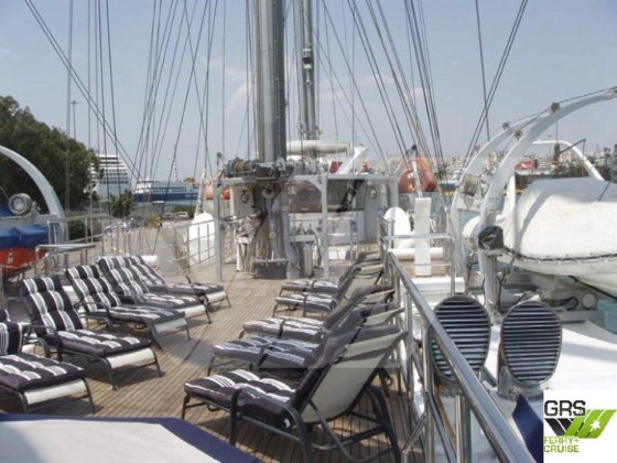 64米长42座邮轮出售