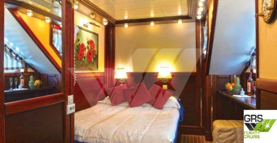 64m、42人乗りのクルーズ船を販売中