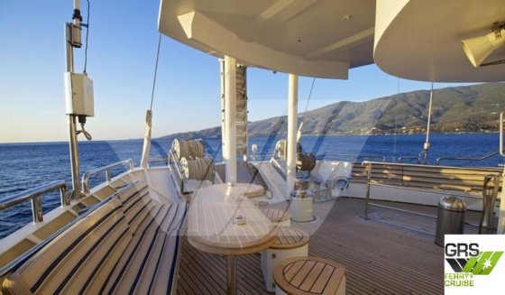 64m、42人乗りのクルーズ船を販売中