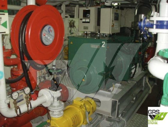 64米长42座邮轮出售