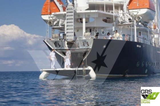 64m、42人乗りのクルーズ船を販売中