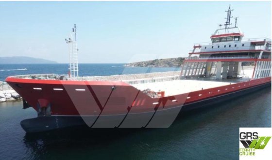 出售90米客滚船