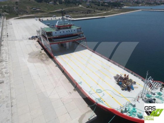 出售90米客滚船