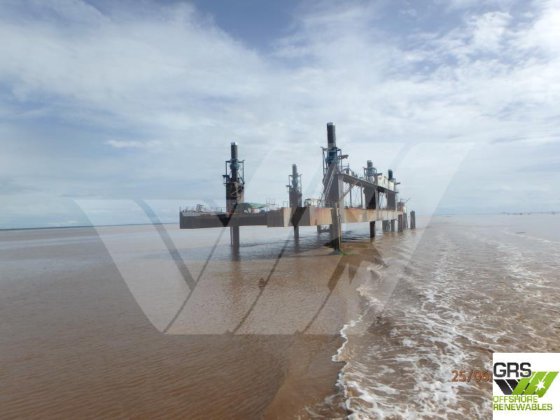 集装箱干船坞起重盖。550吨86米自升式平台出售