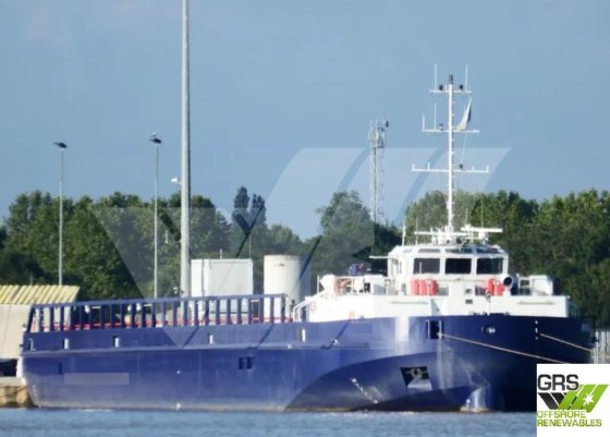 出售75米内河船