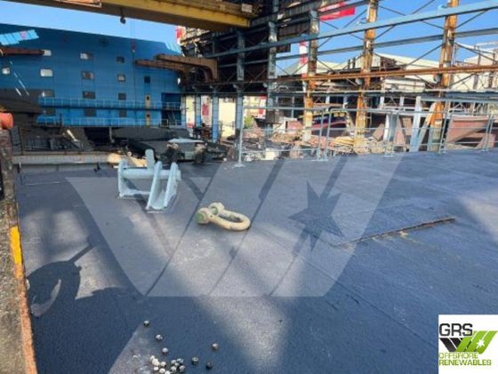 73m 24.38m ポンツーン