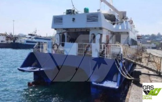 40m、304人乗りの客船を販売します