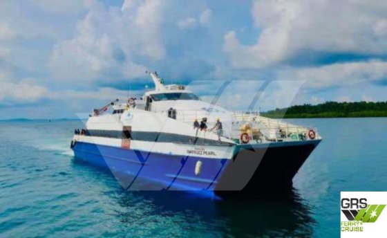 40m、304人乗りの客船を販売します