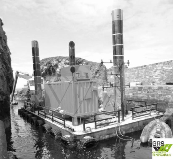 ドッキング済み、塗装済みの23m作業船を販売します